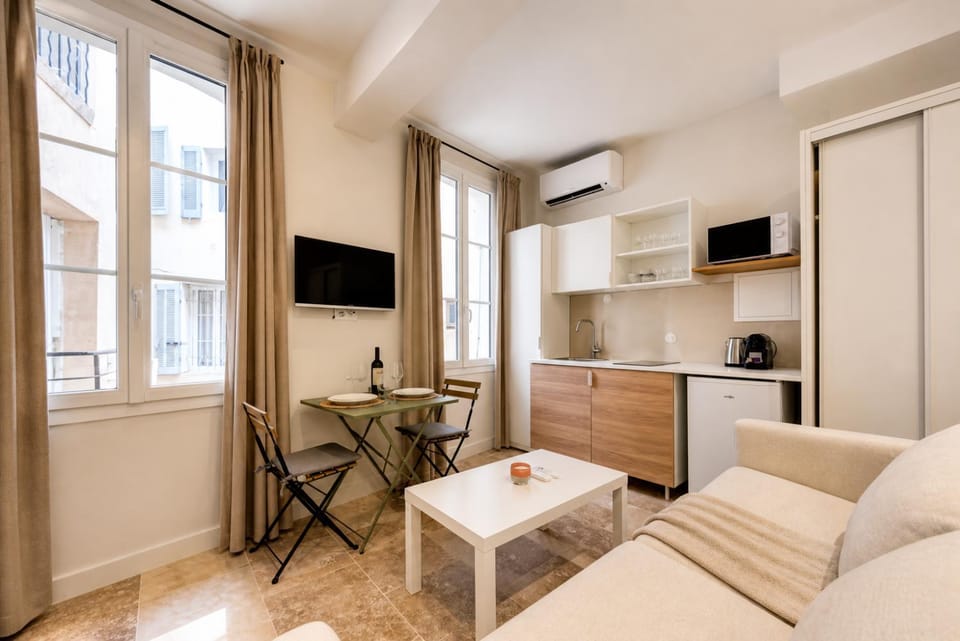 Lou Mirabeau Apartment in Aix-en-Provence