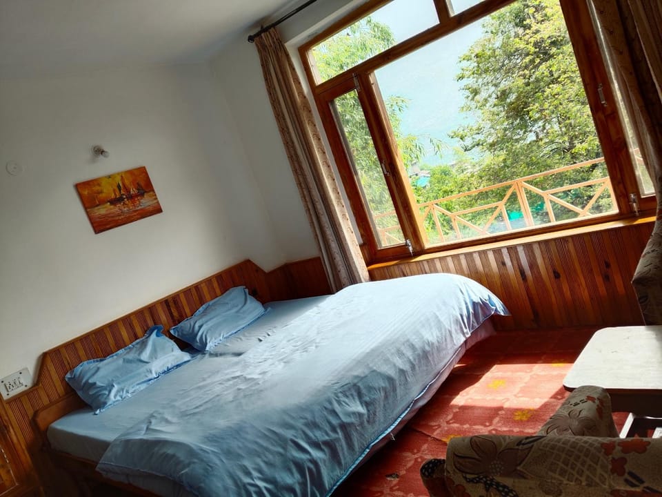 Monal House Hotel in Manali