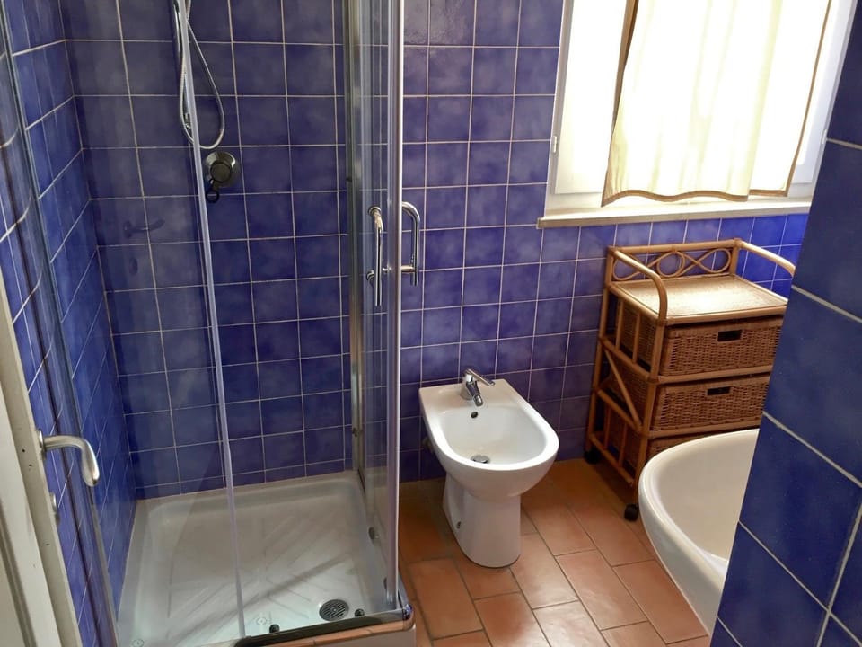 Bathroom, Living room