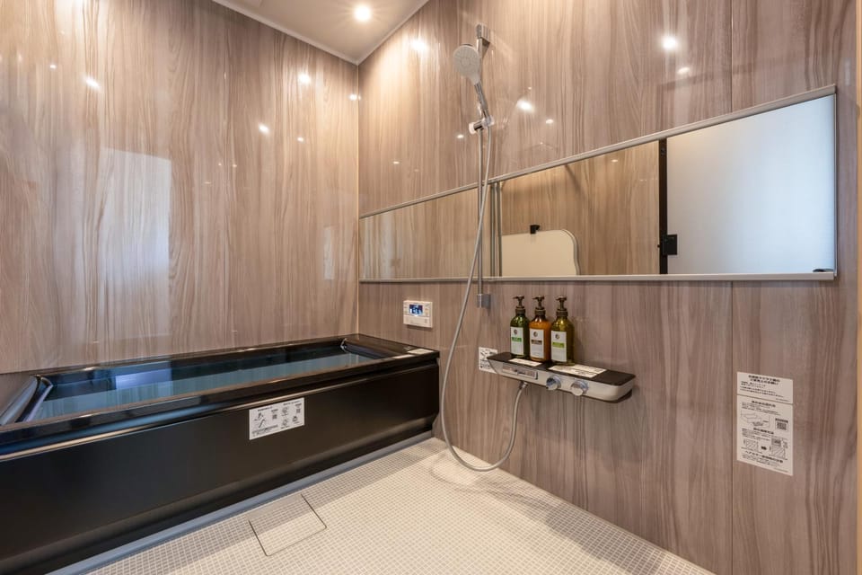Bathroom, Bath