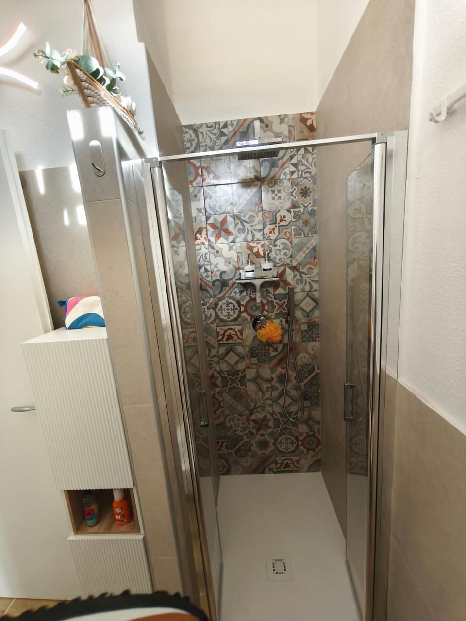 Bathroom, Living room