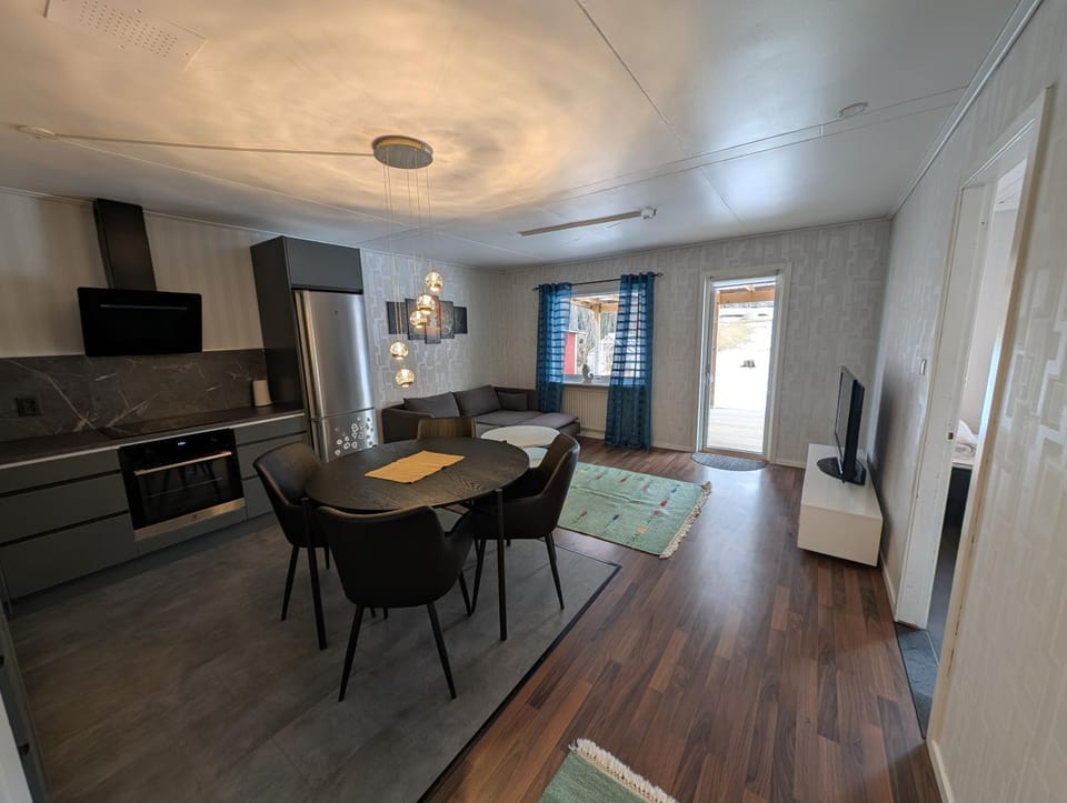 Living room, Dining area