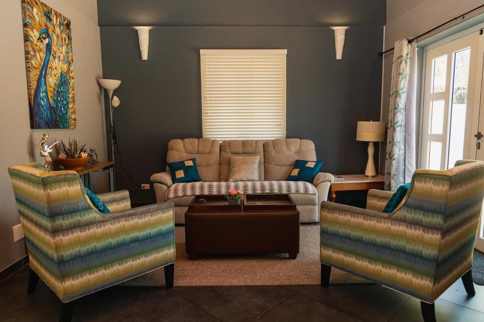 5 Minutes from Eagle Beach - Near SuperFood Bed and Breakfast in Noord