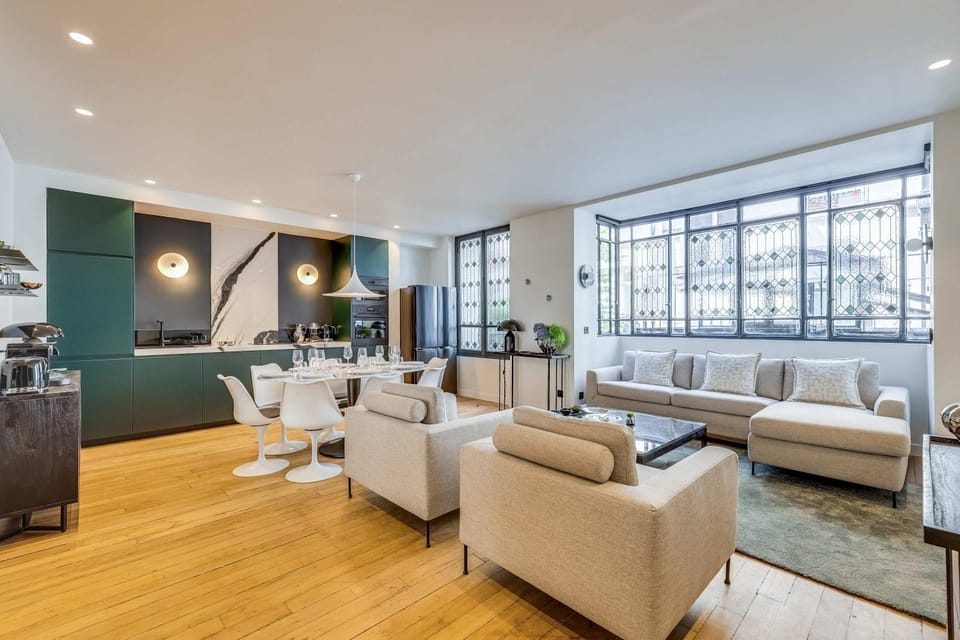 luxury designer apartment in the heart of the 9th Apartment in Paris
