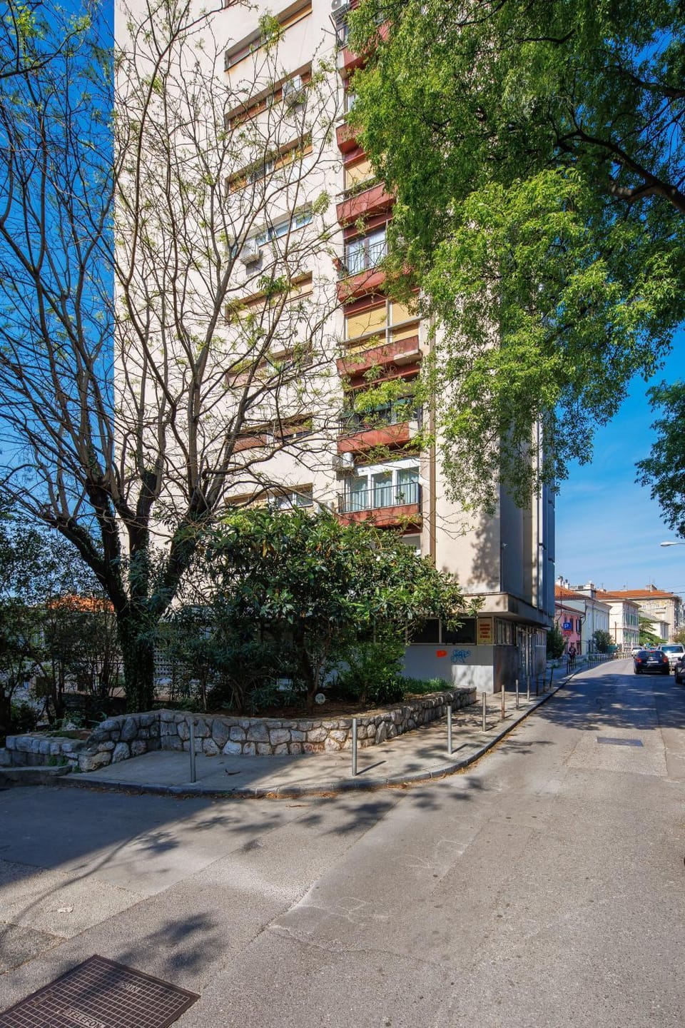 Property building, Neighbourhood, Street view, Location