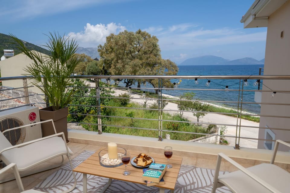 Patio, Day, Natural landscape, View (from property/room), Balcony/Terrace, Seating area, Sea view