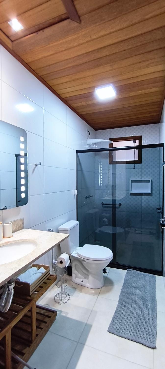 Shower, Toilet, Bathroom