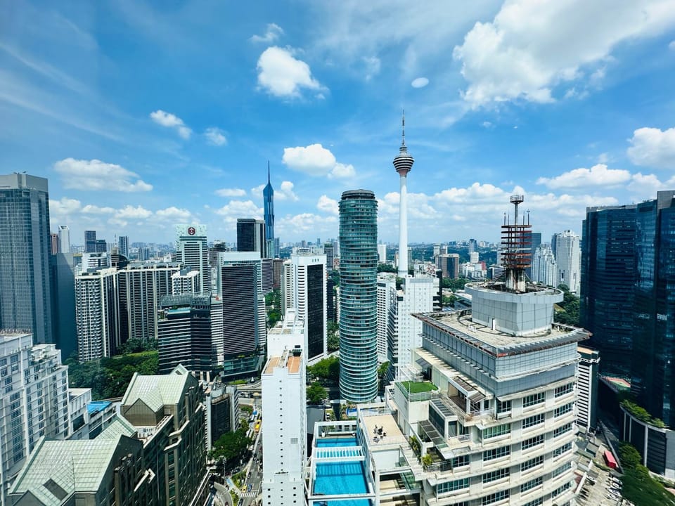 Property building, Day, Bird's eye view, City view, Pool view, Swimming pool