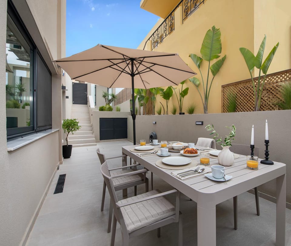 Balcony/Terrace, Seating area, Dining area