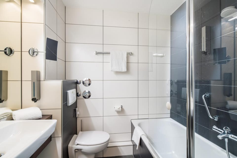 Toilet, Bathroom, Bath