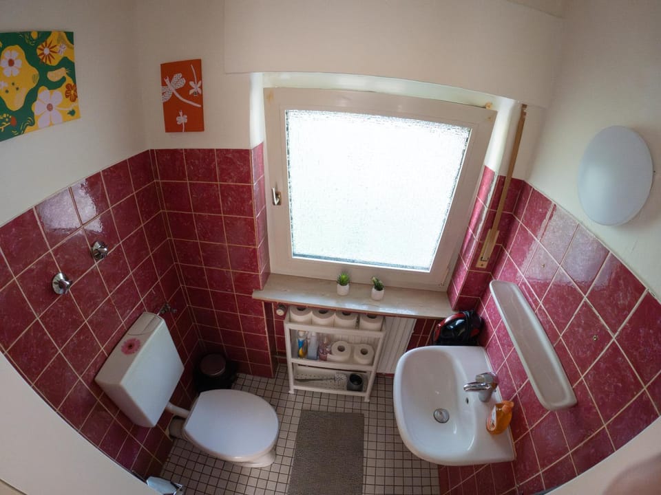 Ferienzimmer im Zentrum von Steinhagen mit großem Balkon Vacation rental in Bielefeld