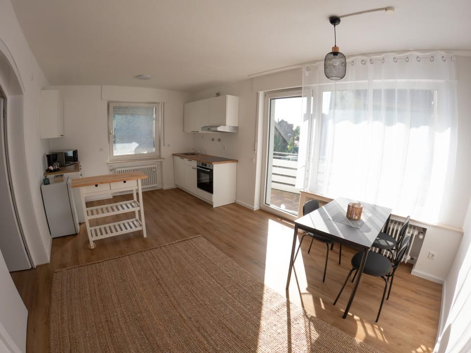 Ferienzimmer im Zentrum von Steinhagen mit großem Balkon Vacation rental in Bielefeld