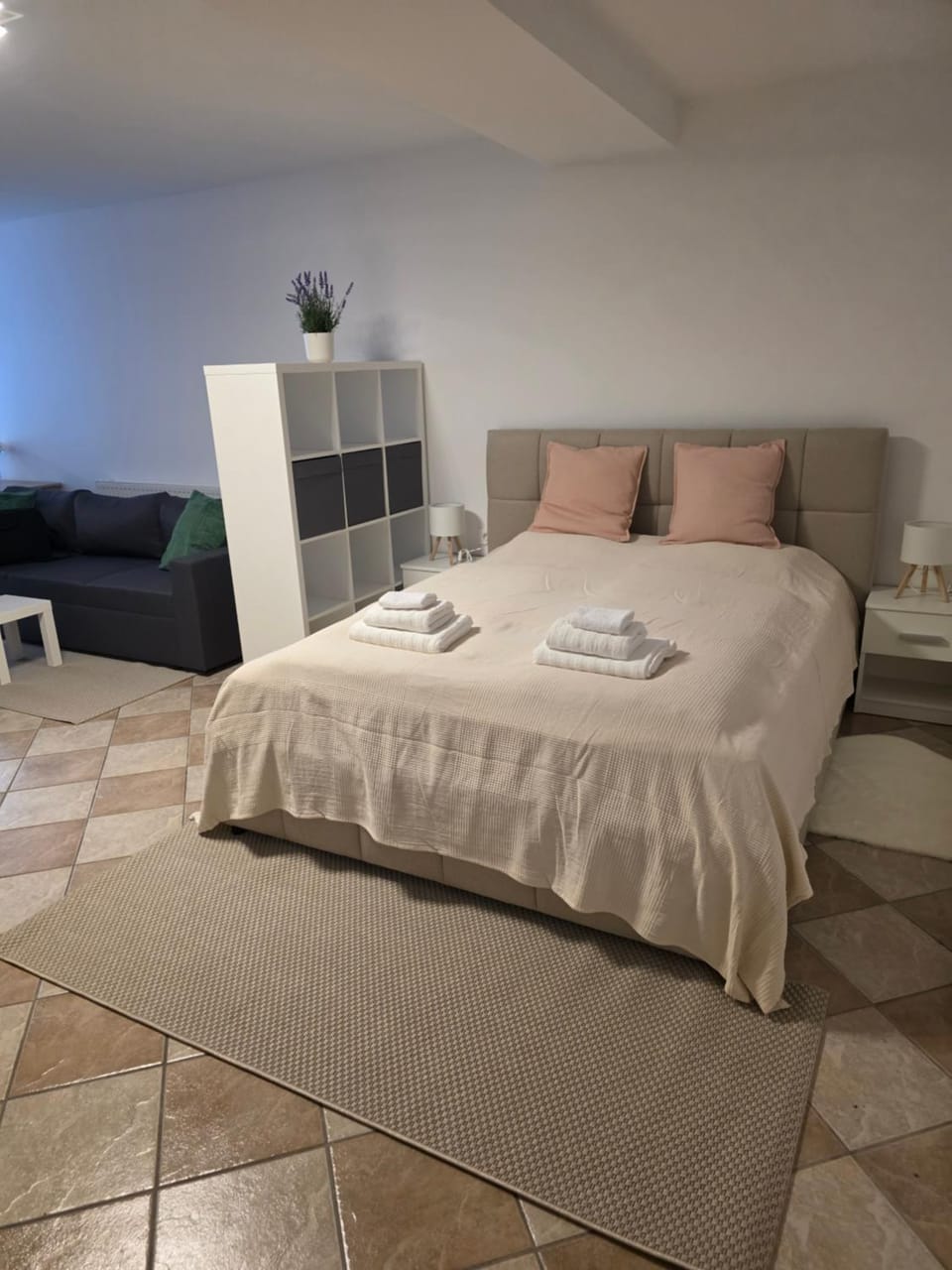 Bed, Photo of the whole room