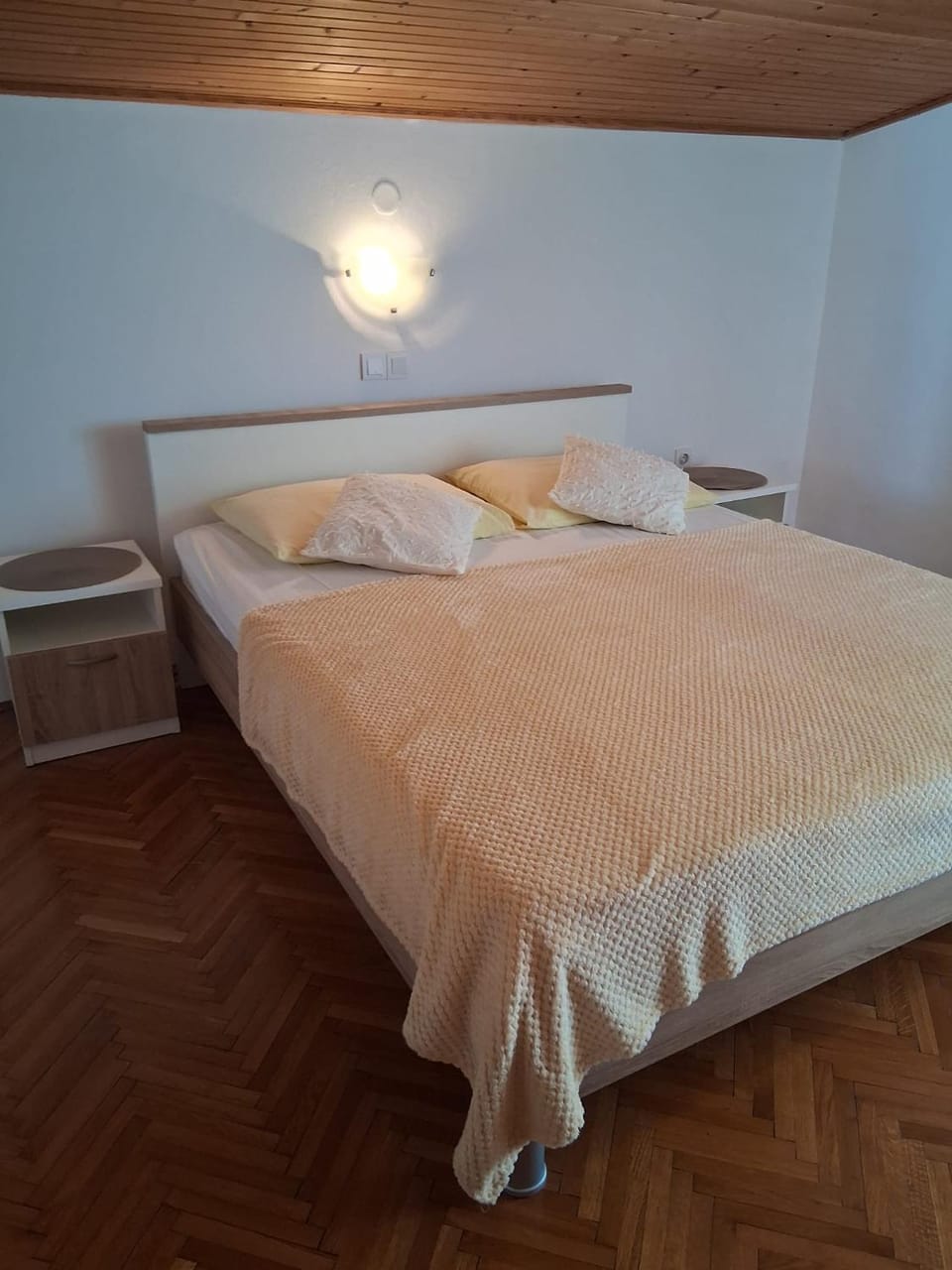 Bed, Bedroom, wardrobe
