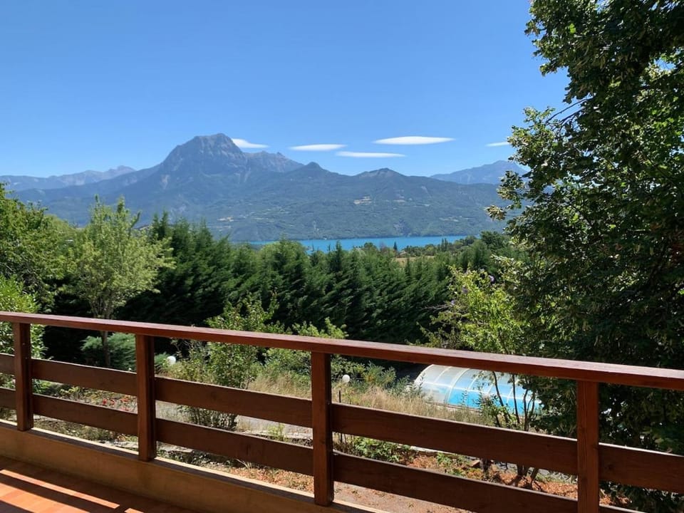 Grande maison avec vue lac et piscine privée House in Barcelonnette
