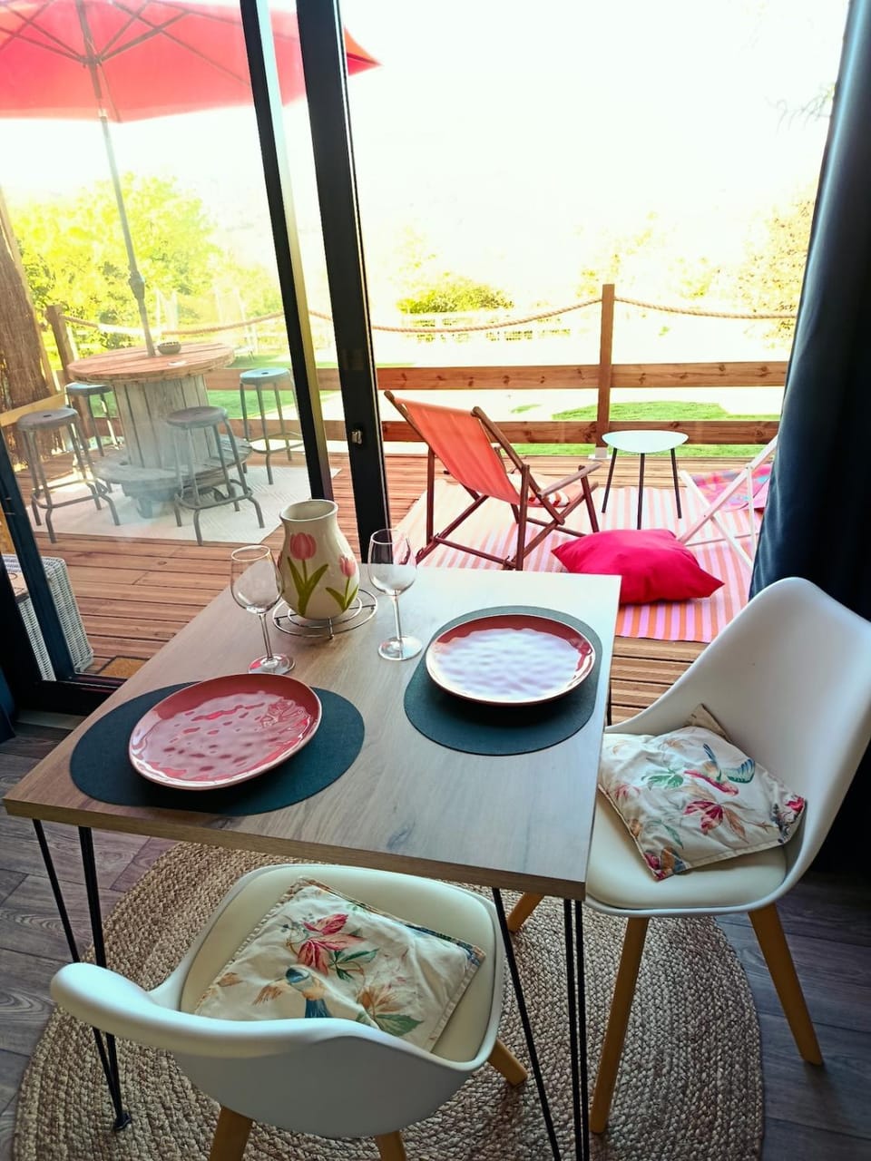 Patio, Day, Balcony/Terrace, Seating area, Dining area