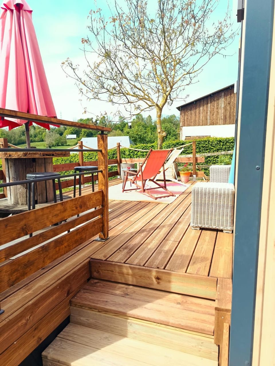 Le Sunset Lodge -Tiny house équipée Superbe Vue &Jacuzzi -Proche Honfleur &Deauville- Calme confort wifi House in Normandy