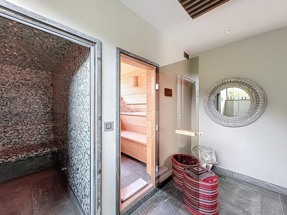 Sauna, Steam room, Spa and wellness centre/facilities