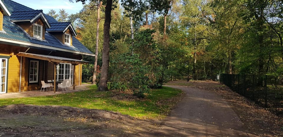 Group villa Bosuil | Hottub | 14 Pers. House in Hoenderloo