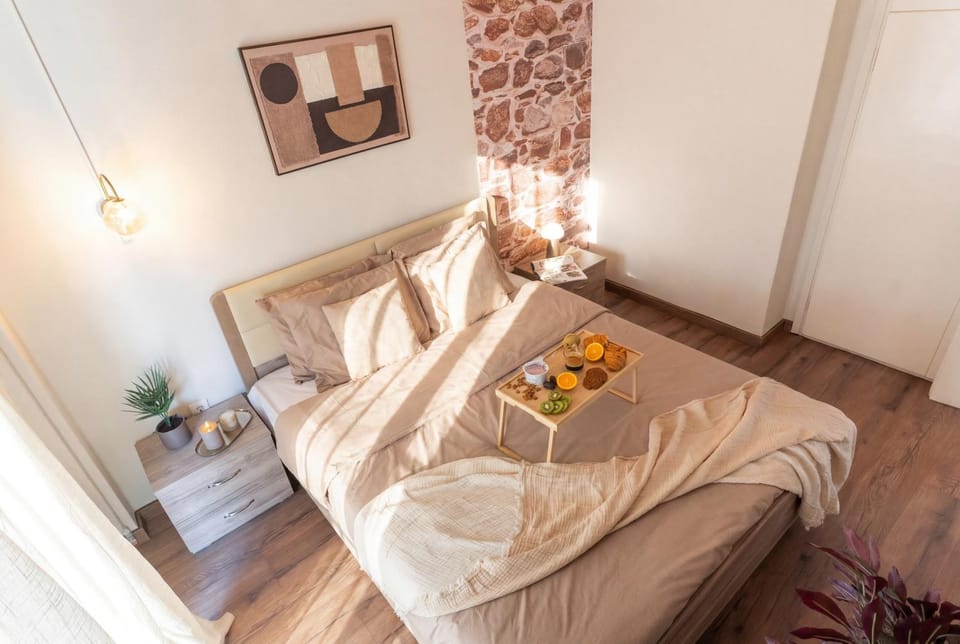 Urban Luxury 2BR Apartment Prime City Location Apartment in Thessaloniki