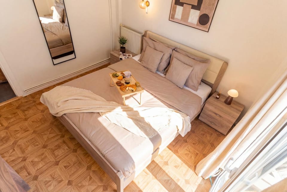 Urban Luxury 2BR Apartment Prime City Location Apartment in Thessaloniki