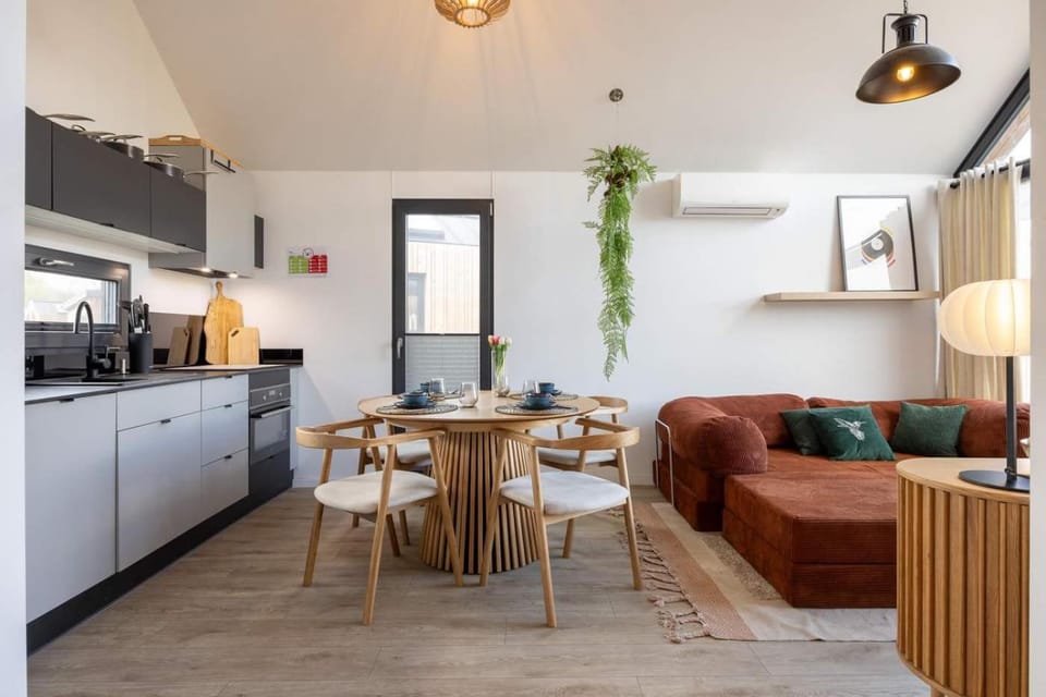 Tiny house with a fenced garden in Oud Ade - Garden shed - 8 House in South Holland (province)