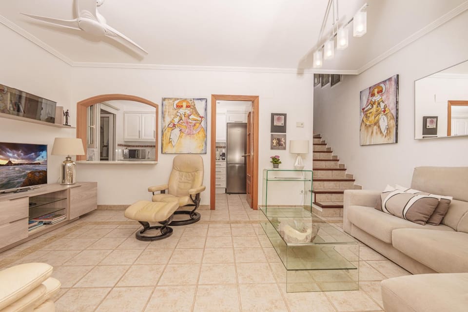 Communal lounge/ TV room, Living room