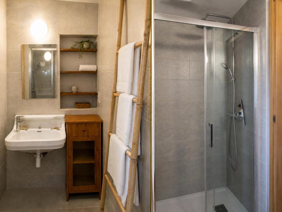 Shower, Bathroom
