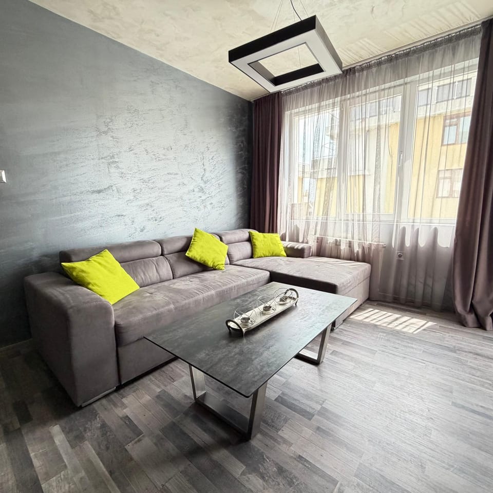 Living room, Seating area, air conditioner