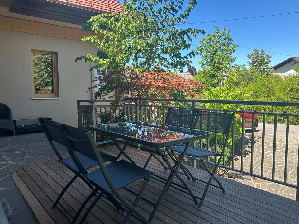 Garden, Balcony/Terrace