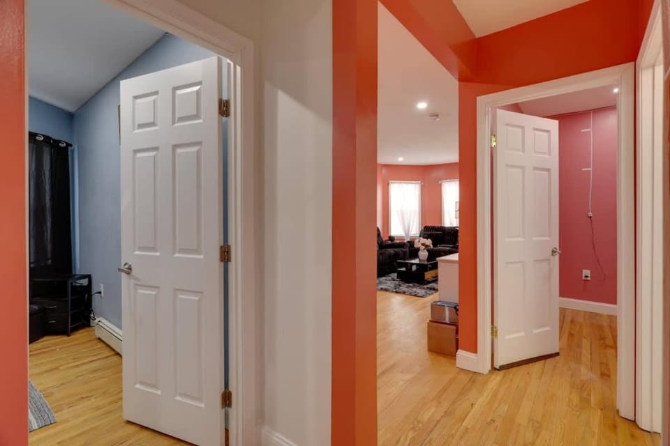 Stylish and Comfortable 3Bed 2Bath Apartment in Milton