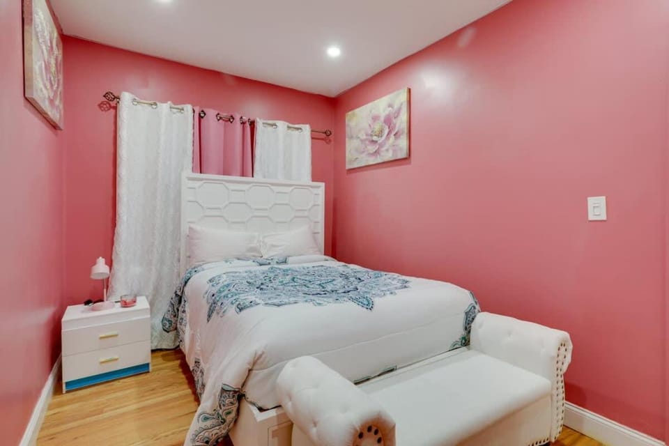 Stylish and Comfortable 3Bed 2Bath Apartment in Milton