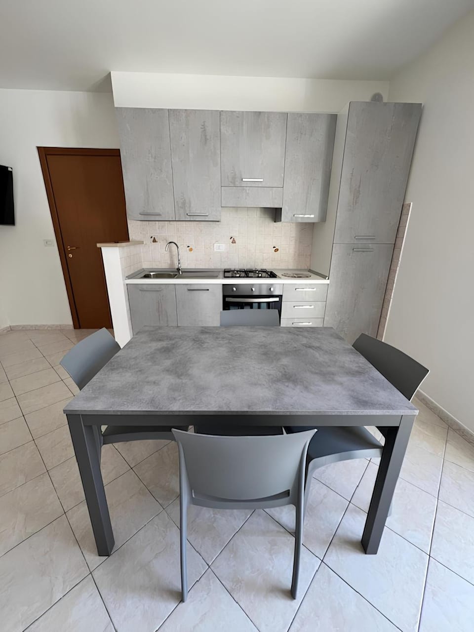 Kitchen or kitchenette, kitchen