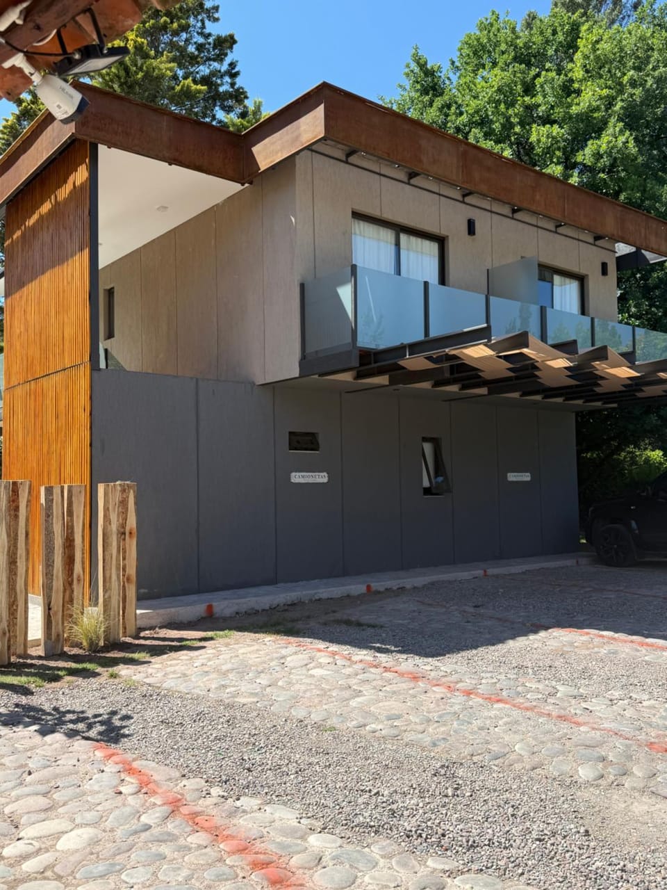 Property building, Day