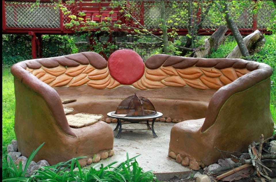 Unique Glamping Hobbit Hut at Spiritual Retreat near San Francisco, California House in Geyserville