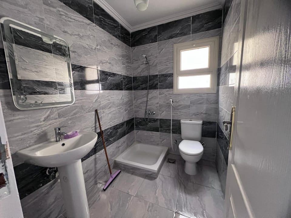 Shower, Bathroom, bidet
