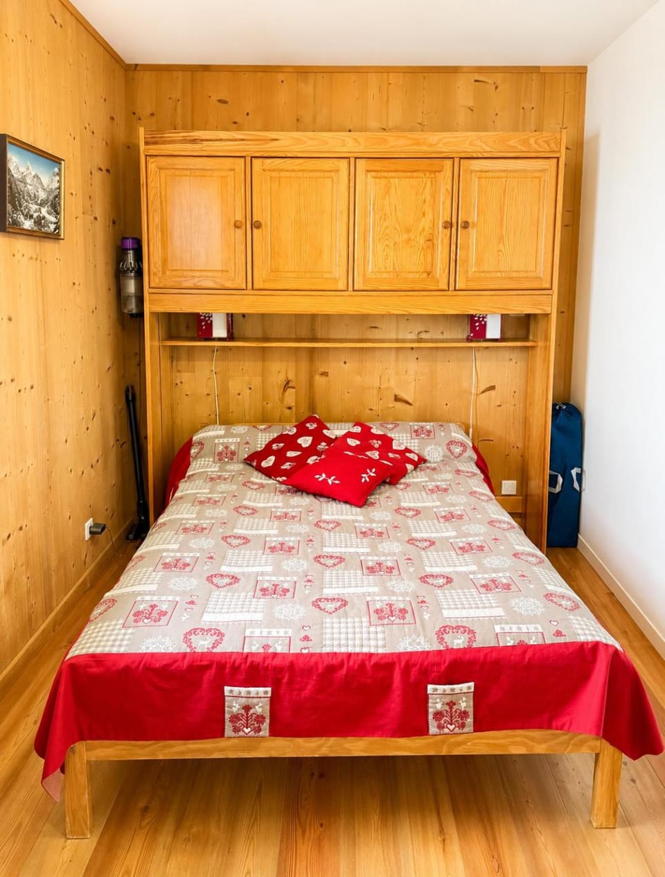 Bed, Photo of the whole room, Bedroom, storage, wardrobe