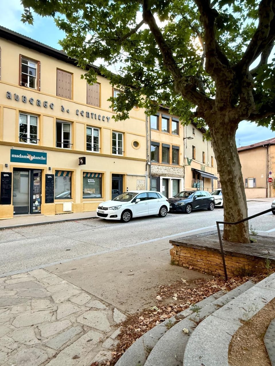 Coup de coeur à Lentilly- place du village Apartment in Auvergne-Rhône-Alpes
