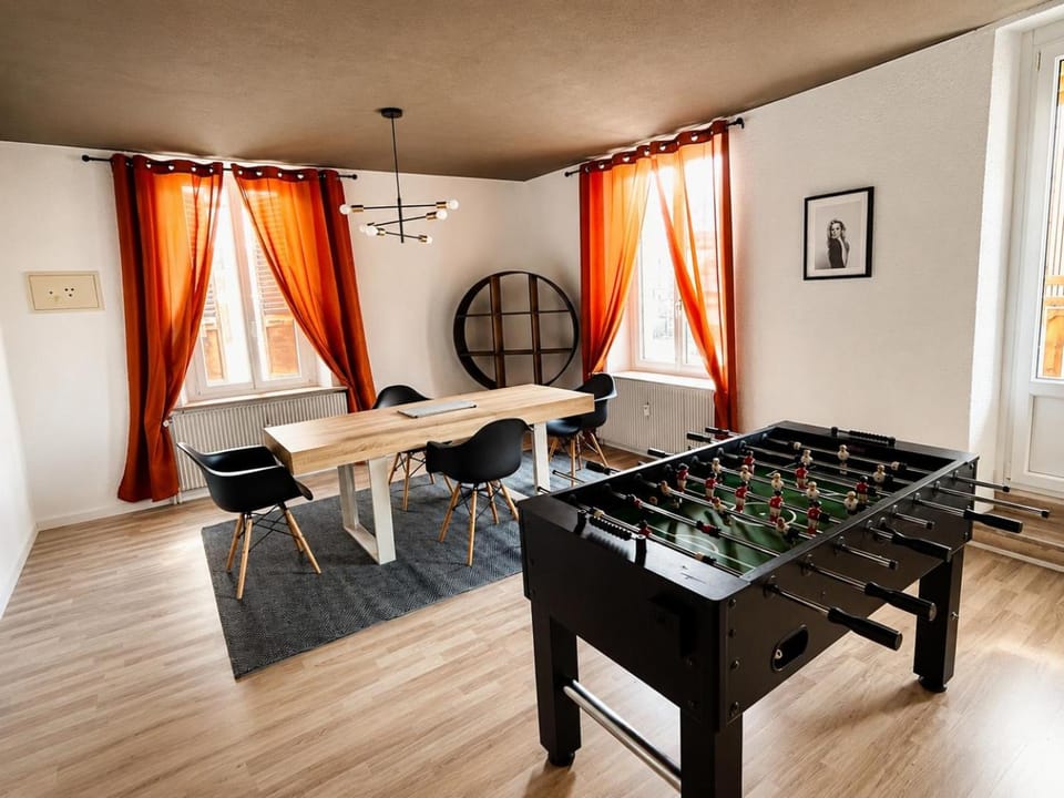 vaste appartement rénové avec terrasse Apartment in Morteau