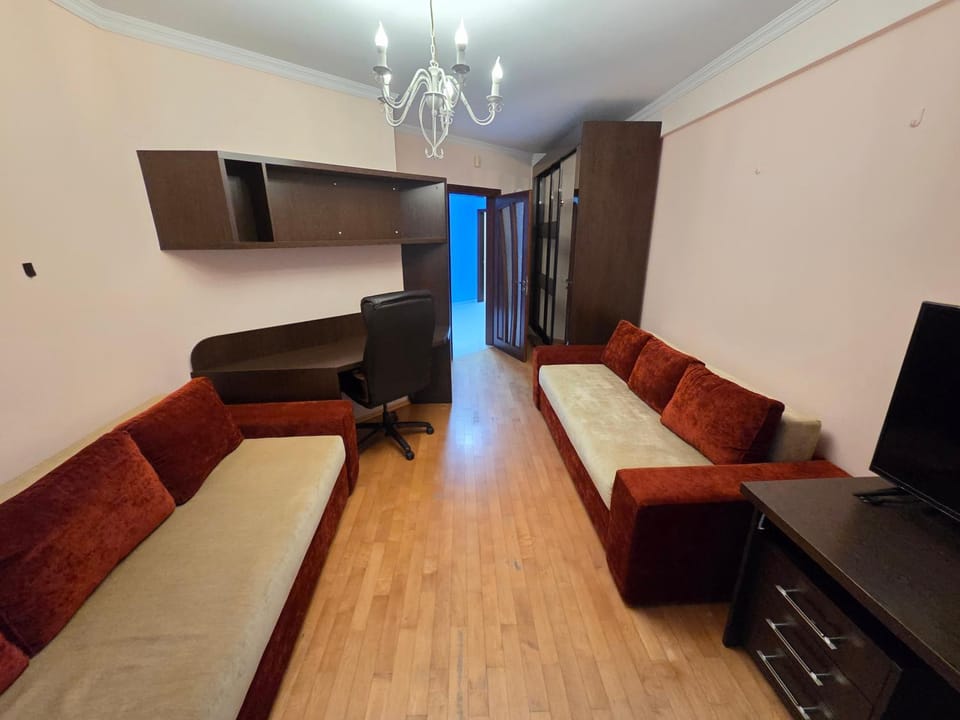 Grand 3 Separate Bedrooms Central Apartments Sfatul Tarii street Apartment in Chișinău