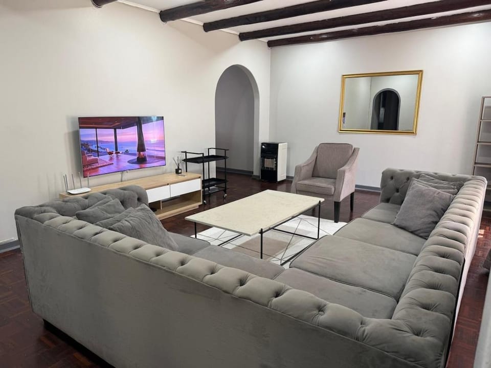 Home in Waterkloof Glen House in Pretoria