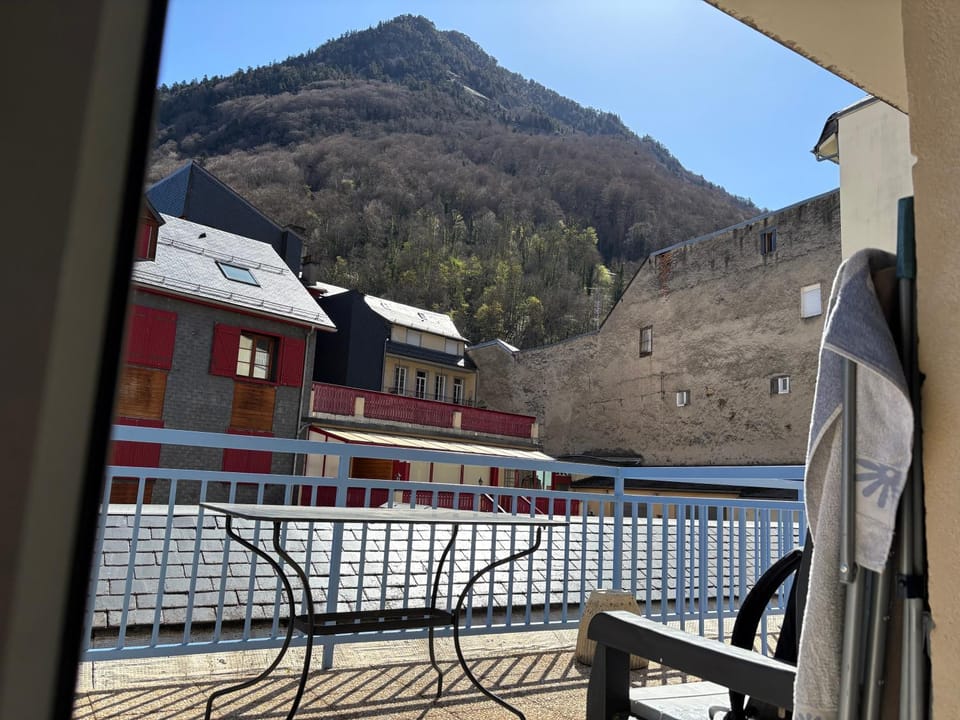 Appartement 4 personnes avec terrasse Centre ville Apartment in Cauterets