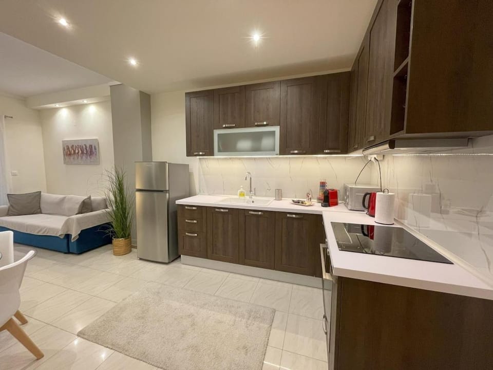 Elegant Suite Kalamaria - Parking Apartment in Thessaloniki