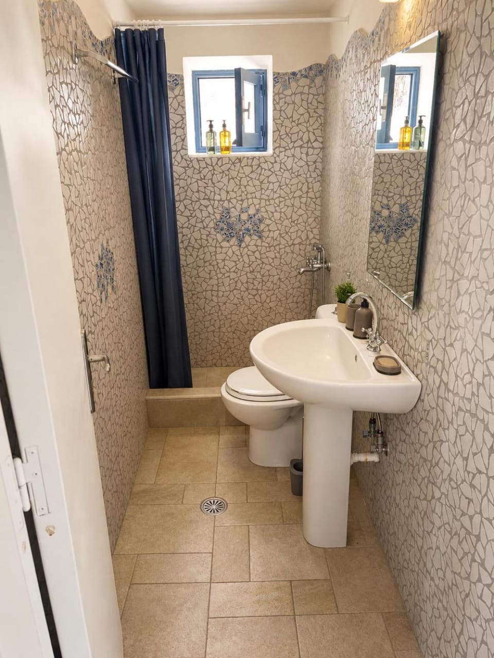 House Plito - Halki Apartment in Decentralized Administration of the Aegean