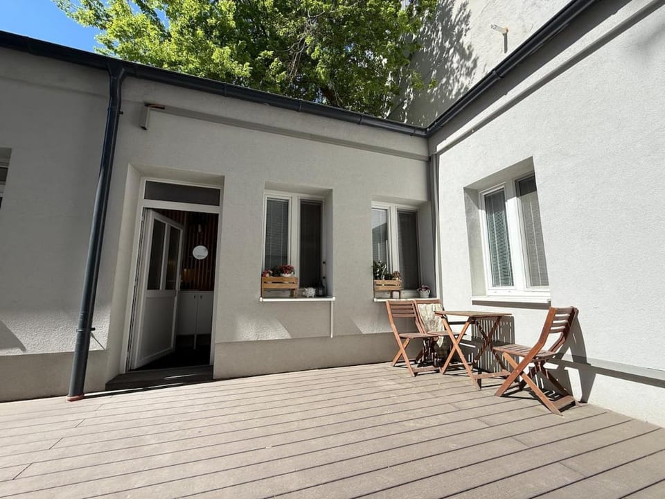 Property building, Balcony/Terrace