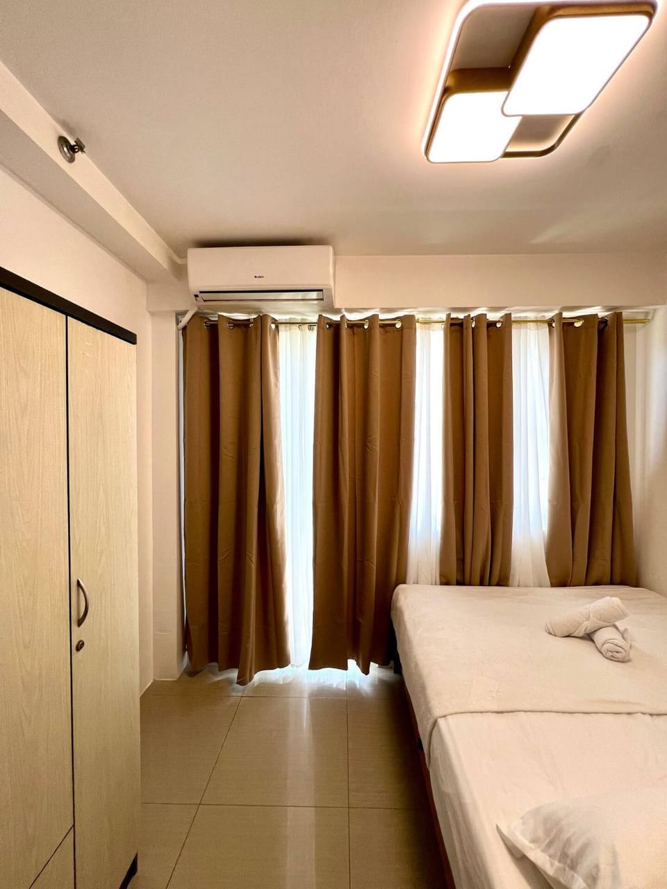 Staycation Pasay near Airport & Mall of Asia 1168 House in Pasay