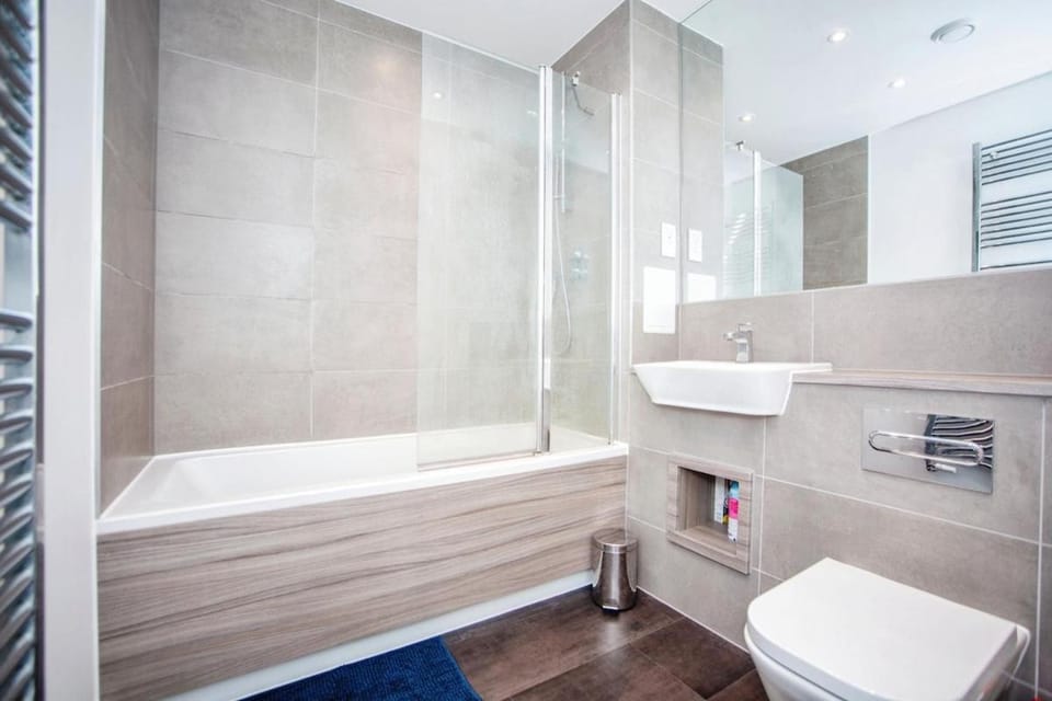 1-Bed Flat in Rochester Riverside Apartment in Rochester