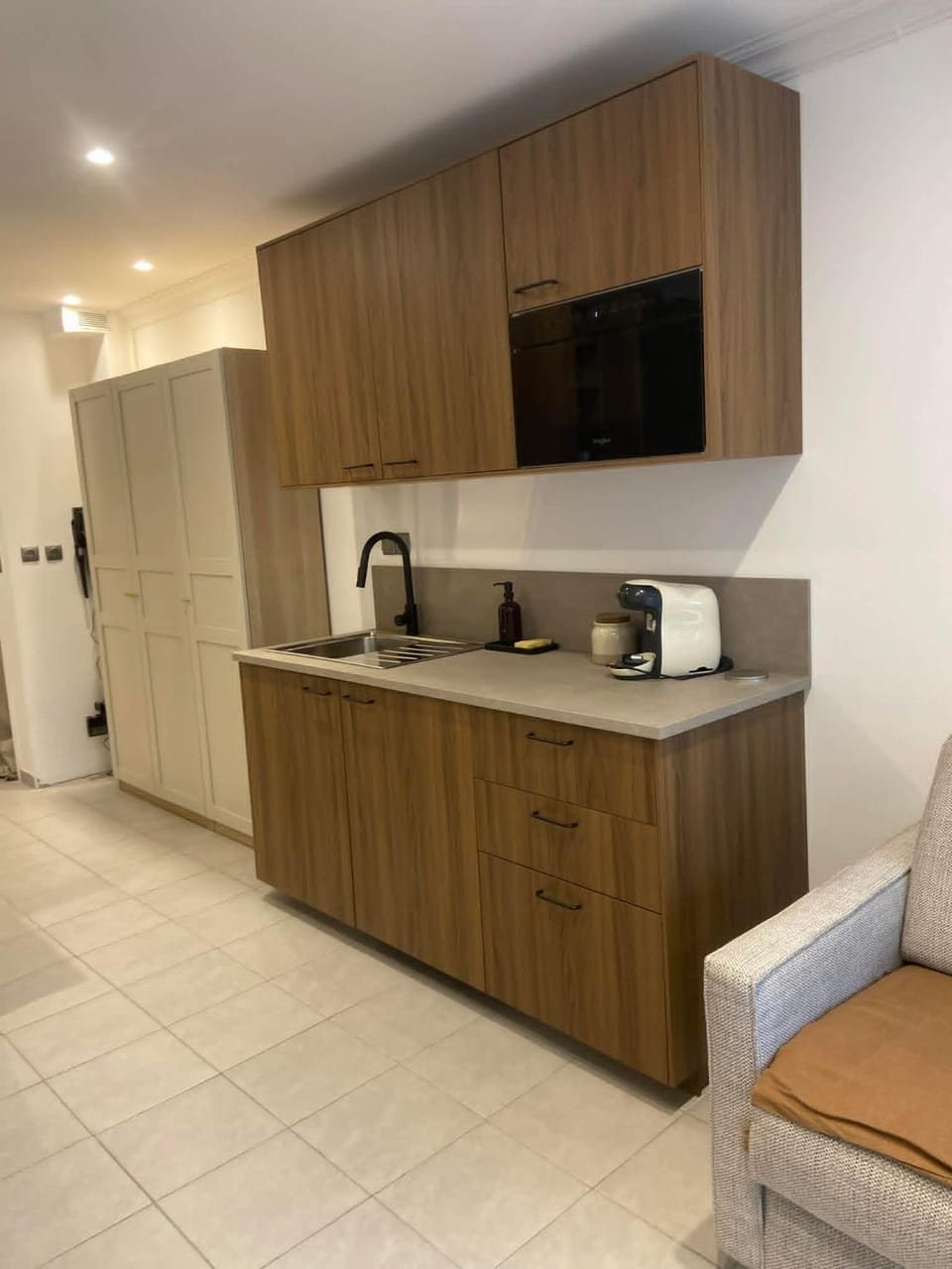 Kitchen or kitchenette