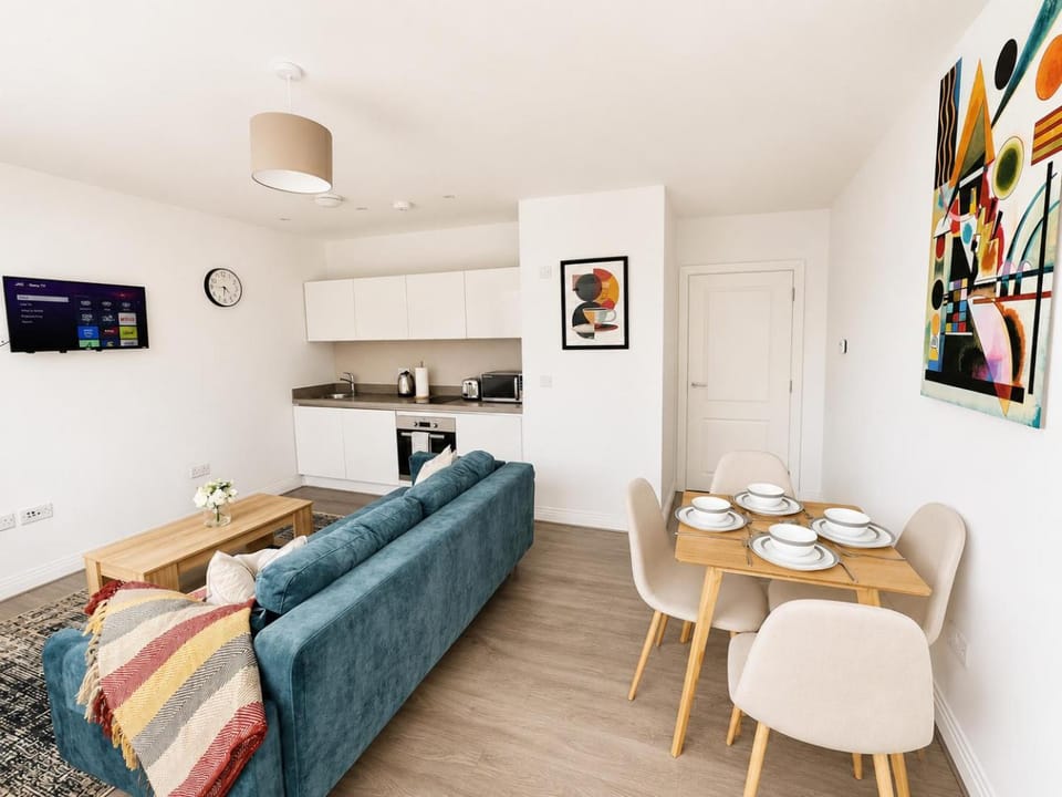 Stylish 1 Bed Apartment, London, Heathrow, Elizabeth Line Apartment in London Borough of Hillingdon
