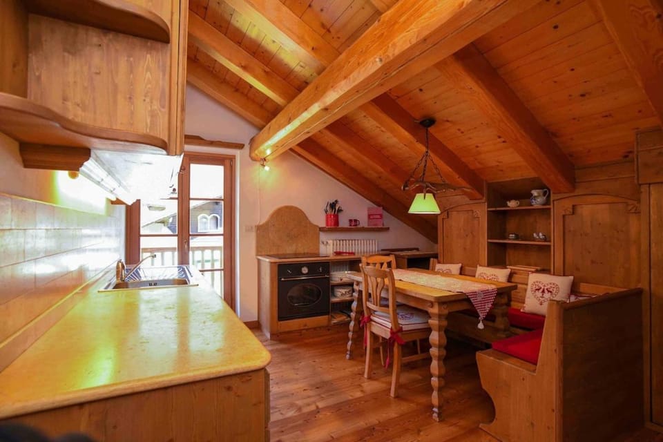 Dolomiti Deluxe Bocenago 150 mq 3 camere 3 bagni Apartment in Province of Brescia